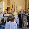 Feierliche Erstkommunion von 27 Kindern - Motto: Jesus, unsere Brücke zum Himmel